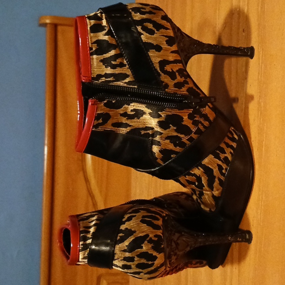 Babyphat leopard boots